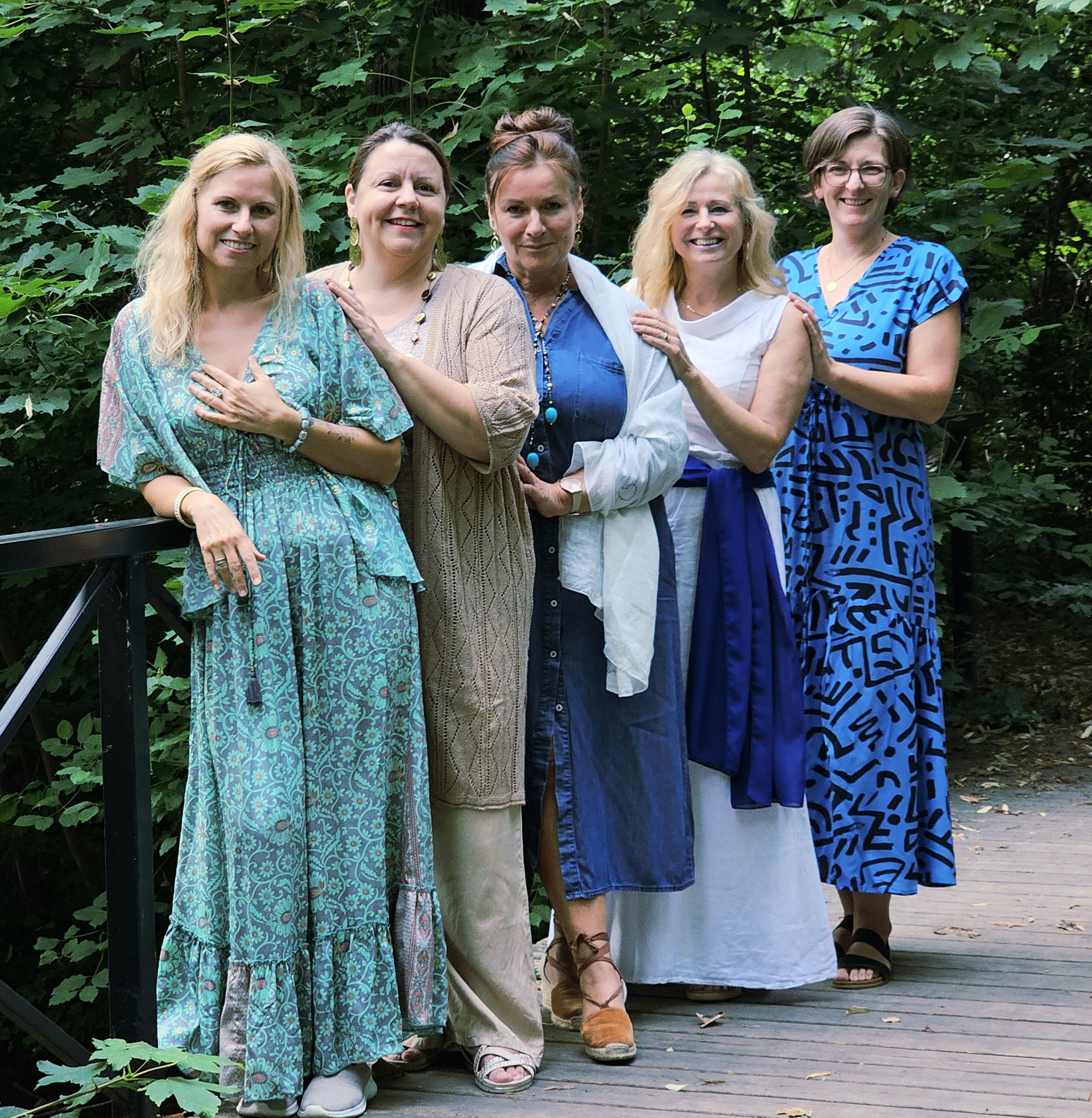 Das LITHARA Team - Fünf wundervolle Frauen, die das Zentrum für Lebenskraft mit Herz und Kompetenz führen